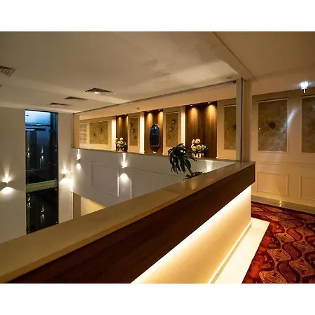Leonardo Boutique 4* Larnaca
