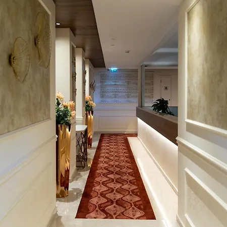 Leonardo Boutique Ξενοδοχείο 4*