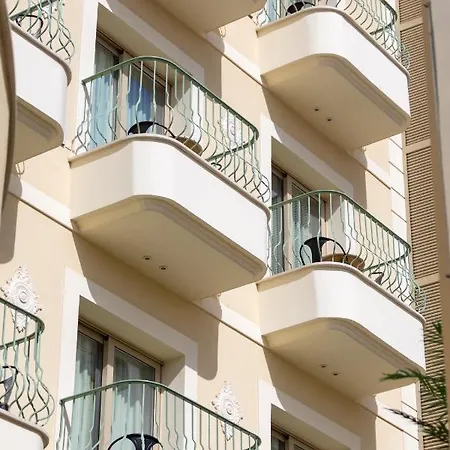 Ξενοδοχείο Leonardo Boutique 4*