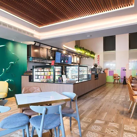 Leonardo Boutique 4* Larnaca