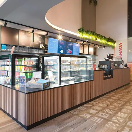 Leonardo Boutique מלון 4*