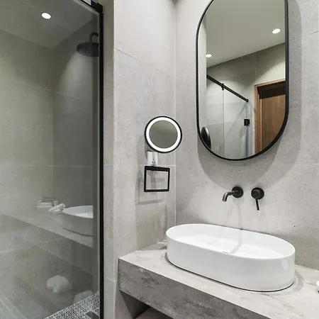 Leonardo Boutique 4* Larnaca