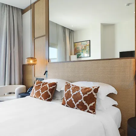 Leonardo Boutique 4* لارنكا