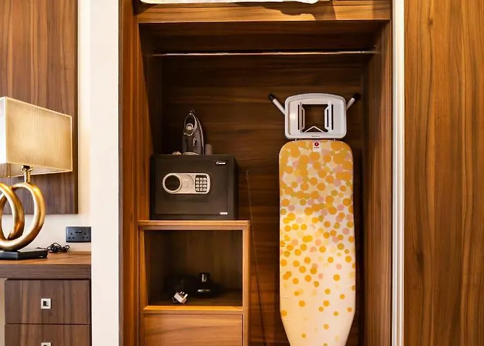 Leonardo Boutique فندق لارنكا