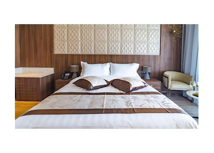 Leonardo Boutique لارنكا