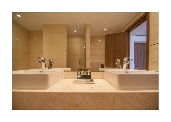 Hotell Leonardo Boutique Larnaca