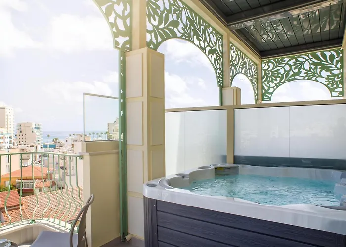 Leonardo Boutique 4* Larnaca