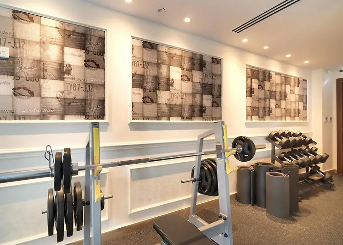 Leonardo Boutique 4* لارنكا