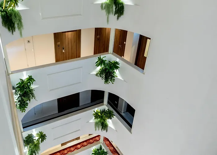 Leonardo Boutique فندق لارنكا