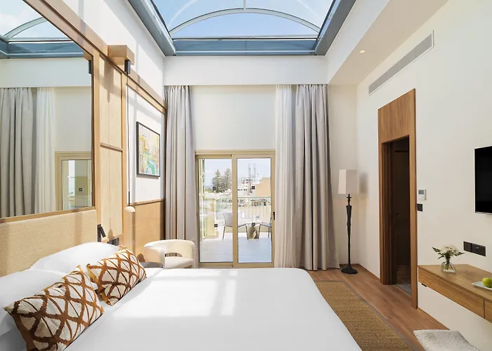 Hotell Leonardo Boutique Larnaca