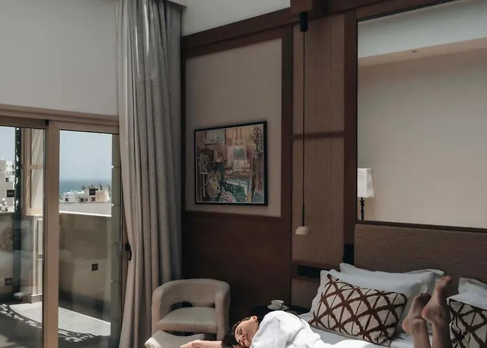 Leonardo Boutique Отель 4*