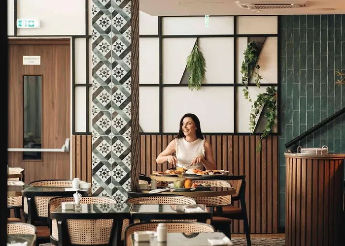 Leonardo Boutique Отель 4*