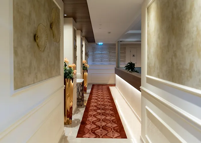 Leonardo Boutique 4*